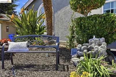 2269 Cypress Ave, San Pablo, CA 94806 - Photo 9