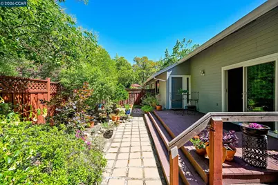 605 Miles Ct, Pleasant Hill, CA 94523 - Photo 21