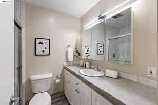 1825 Shoreline Dr, Alameda, CA 94501 - Photo 19