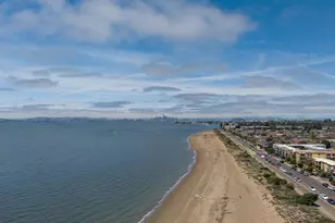 1825 Shoreline Dr, Alameda, CA 94501 - Photo 37