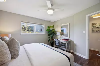 2207 Damuth St #2, Oakland, CA 94602 - Photo 23