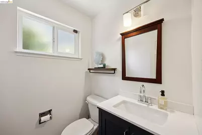 2207 Damuth St #2, Oakland, CA 94602 - Photo 15