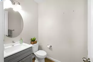 6299 Rocky Point Ct, Oakland, CA 94605 - Photo 25