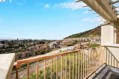 6299 Rocky Point Ct, Oakland, CA 94605 - Photo 21