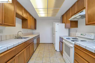 2776 East Ct, Richmond, CA 94806 - Photo 5