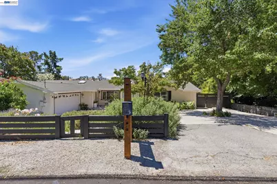 656 La Vista Rd, Walnut Creek, CA 94598 - Photo 3