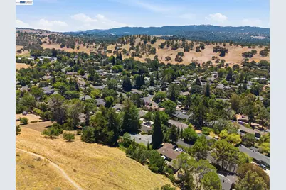 656 La Vista Rd, Walnut Creek, CA 94598 - Photo 49