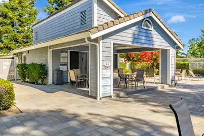 385 Kensington Cmn, Livermore, CA 94551 - Photo 37