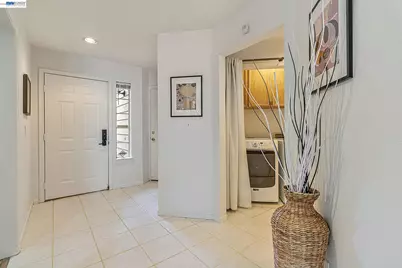 385 Kensington Cmn, Livermore, CA 94551 - Photo 5