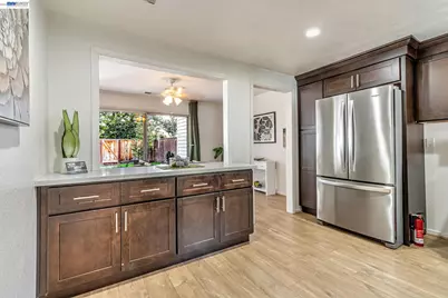 385 Kensington Cmn, Livermore, CA 94551 - Photo 9