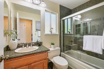 4303 Chamberlin Ct, Oakland, CA 94619 - Photo 25