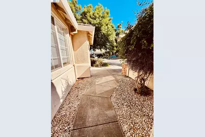 2126 Shenandoah Drive, Tracy, CA 95377 - Photo 3