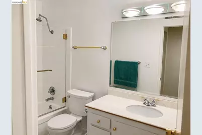625 El Dorado Ave #204, Oakland, CA 94611 - Photo 13