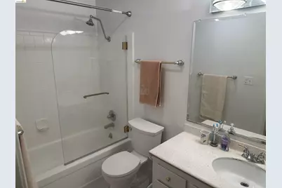 625 El Dorado Ave #204, Oakland, CA 94611 - Photo 23