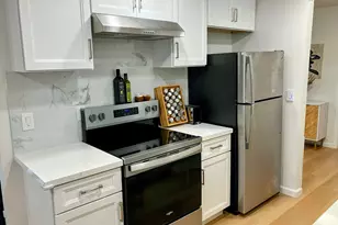 8761 Mountain Blvd, Oakland, CA 94605 - Photo 3