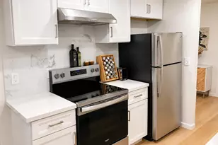 8761 Mountain Blvd, Oakland, CA 94605 - Photo 1