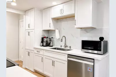 8761 Mountain Blvd #11, Oakland, CA 94605 - Photo 11