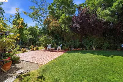 1315 Oakcrest Way, Antioch, CA 94509 - Photo 11