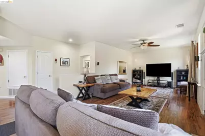 1315 Oakcrest Way, Antioch, CA 94509 - Photo 47