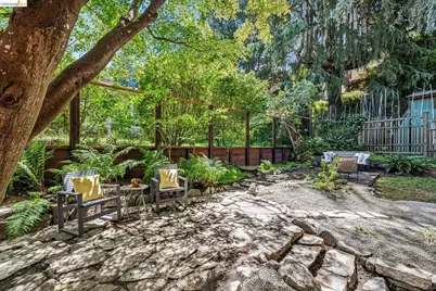 335 Vermont Ave, Berkeley, CA 94707 - Photo 43