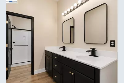 530 Seaport Village Drive, Livingston, CA 95334 - Photo 11