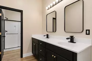 530 Seaport Village Dr, Livingston, CA 95334 - Photo 11
