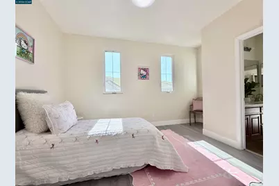 7240 Willow Creek Cir, Vallejo, CA 94591 - Photo 25