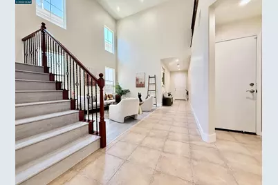 7240 Willow Creek Cir, Vallejo, CA 94591 - Photo 7