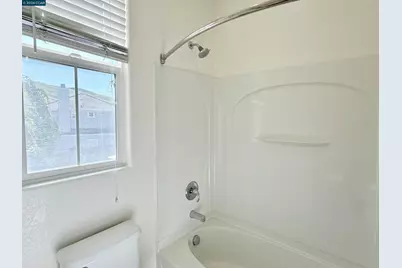 7240 Willow Creek Cir, Vallejo, CA 94591 - Photo 31