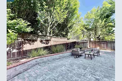 7240 Willow Creek Cir, Vallejo, CA 94591 - Photo 35