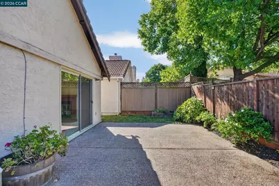 5390 Concerto Cir, Concord, CA 94521 - Photo 3