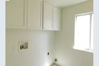 15678 Atlantus Ave, San Leandro, CA 94579 - Photo 11