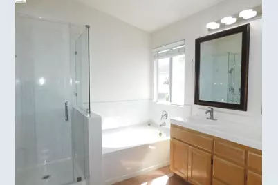 15678 Atlantus Ave, San Leandro, CA 94579 - Photo 9