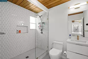8010 Shay Dr, Oakland, CA 94605 - Photo 27