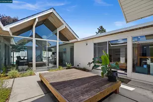 8010 Shay Dr, Oakland, CA 94605 - Photo 5