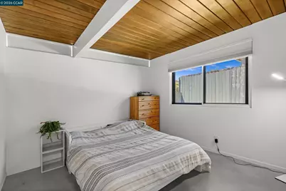 8010 Shay Dr, Oakland, CA 94605 - Photo 25