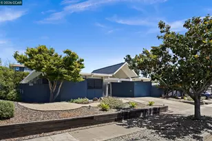 8010 Shay Dr, Oakland, CA 94605 - Photo 3