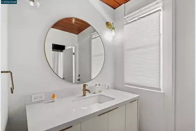 8010 Shay Dr, Oakland, CA 94605 - Photo 17