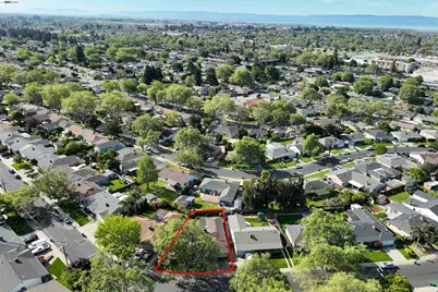 15879 Via Cordoba, San Lorenzo, CA 94580 - Photo 13