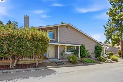 2402 Heathrow Ln, San Leandro, CA 94577 - Photo 3