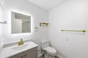 2402 Heathrow Ln, San Leandro, CA 94577 - Photo 43
