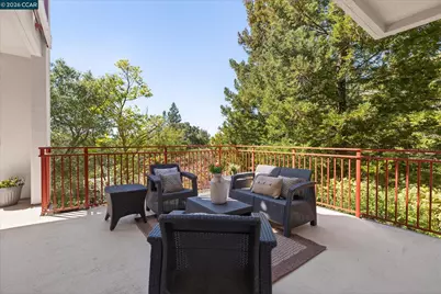 5913 Horsemans Canyon Dr #5A, Walnut Creek, CA 94595 - Photo 17