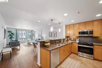 1511 Jefferson St #PH 12, Oakland, CA 94612 - Photo 9