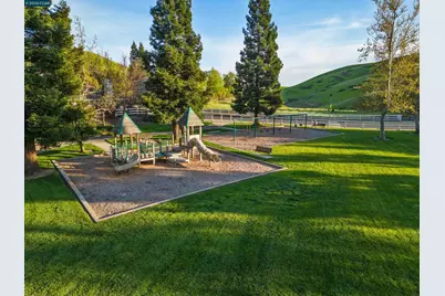 415 Skycrest Dr, Danville, CA 94506 - Photo 45