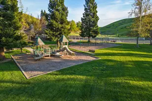 415 Skycrest Dr, Danville, CA 94506 - Photo 45