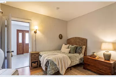 5081 Congress Ave, Oakland, CA 94601 - Photo 11