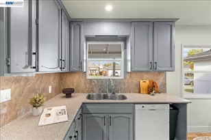 320 Beach Rd, Alameda, CA 94502 - Photo 23