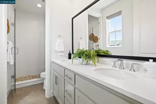 1380 Julia Ln, Concord, CA 94519 - Photo 11