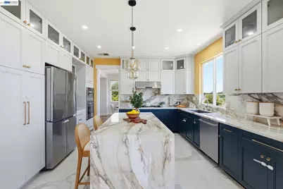 857 Bridgeway Cir, El Sobrante, CA 94803 - Photo 17