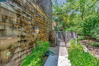 1956 Fair Ridge Ct, Walnut Creek, CA 94597 - Photo 5